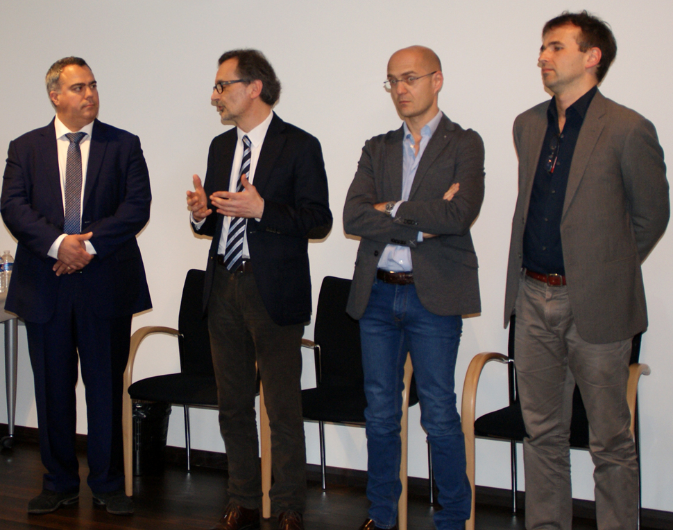 De gauche à droite : Vahé Boyadjian, président du Rotary club de Poitiers, Stéphan Maret, trésorier du fonds Aliénor, le Dr Riccardo Gauzolino, chirurgien viscéral et pianiste, et le Dr Gellen Barnabas, cardiologue et violoncelliste.